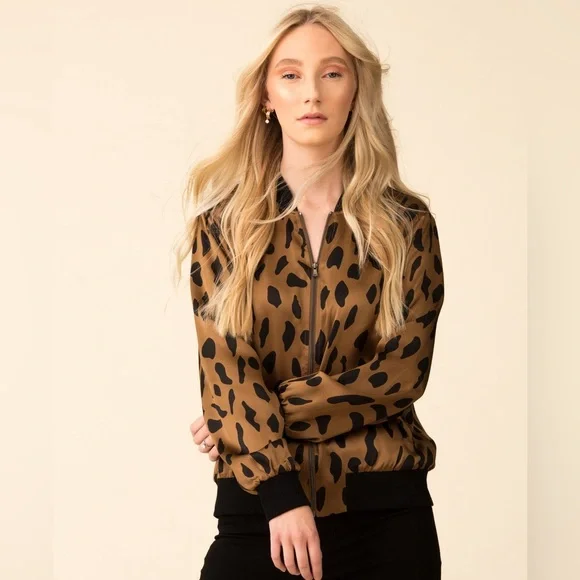 New! L’AGENCE Ollie Cheetah Silk Bomber Jacket Leopard Camel/Black Size Large - Picture 4 of 16